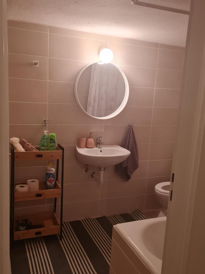 Lily's Place Apartment *